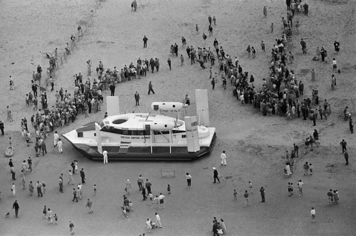 Framed Print : The Vickers Hovercraft has a trial run between Moreton, Wallasey, and Rhyl, North Wales