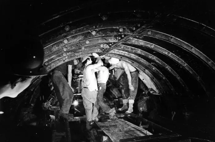 Framed Print : The Victoria Line under construction - July 1965 Men at work in the underground Framed Print : The Victoria Line under construction - July 1965 Men at work in the underground