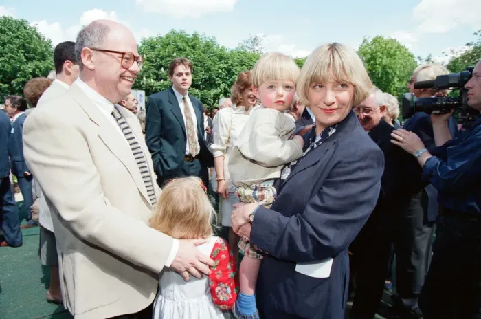 Framed Print : Victoria Wood with her husband Geoffrey Durham and children Grace & Henry Durham Framed Print : Victoria Wood with her husband Geoffrey Durham and children Grace & Henry Durham