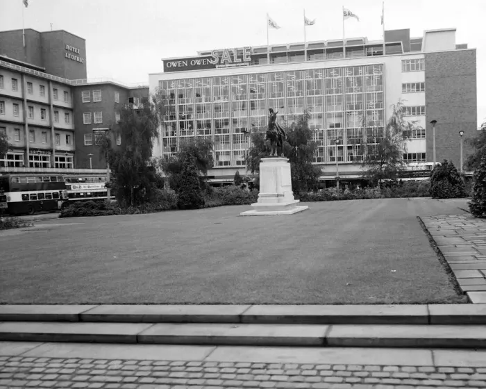 Framed Print : A view of Broadgate, Coventry city centre. The Owen Owen department store is in