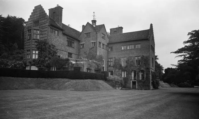 Framed Print : View of Chartwell House in Kent, former residence of British Prime minister Winston