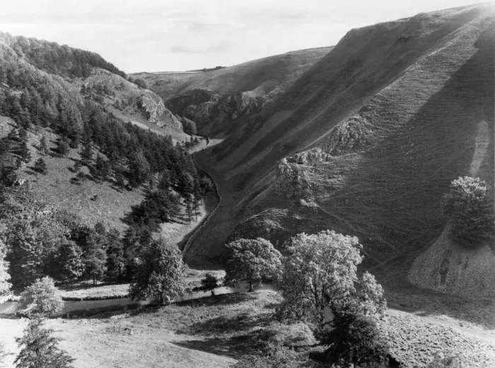 Framed Print : View of Dovedale, Derbyshire. 12th December 1934