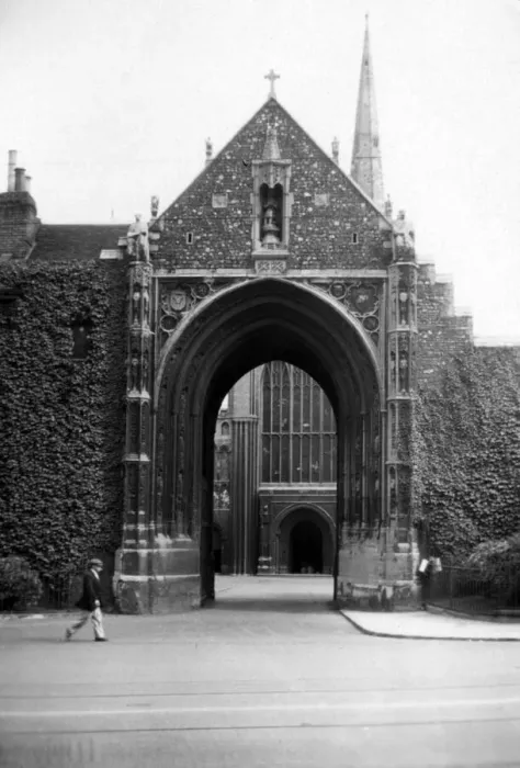Framed Print : View of Erpingham Gate, Norwich Catherdral. Norfolk. Circa 1929. Tyrell Collection Framed Print : View of Erpingham Gate, Norwich Catherdral. Norfolk. Circa 1929. Tyrell Collection