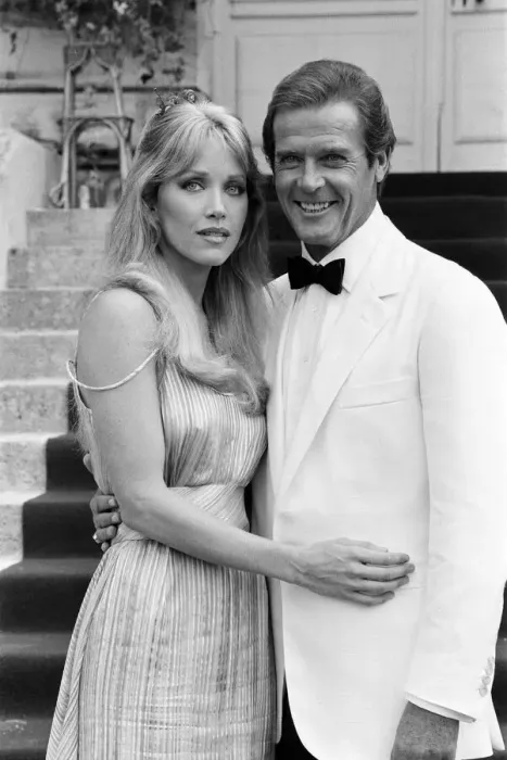 Framed Print : A View to a Kill 1984 James Bond film, Photocall outside The Chateau de Chantilly in