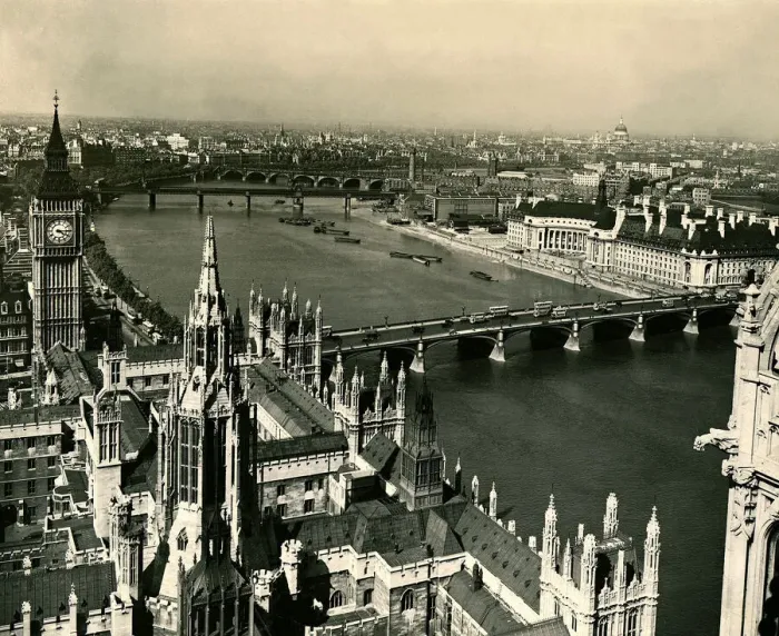 Framed Print : A view of the London skyline taken from The Palace of Westminster showing Big Ben Framed Print : A view of the London skyline taken from The Palace of Westminster showing Big Ben