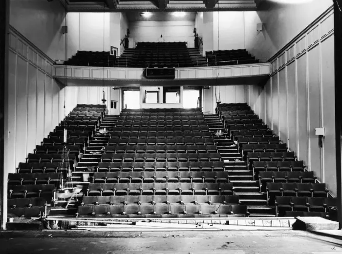 Framed Print : A view of the redecorated Birmingham Repertory Theatre showing the upholstered tip-up Framed Print : A view of the redecorated Birmingham Repertory Theatre showing the upholstered tip-up