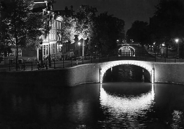 Views: Amsterdam. July 1967 P005797