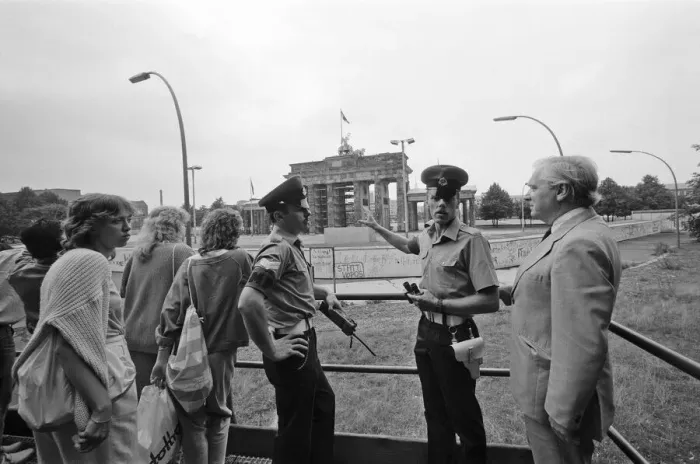 Framed Print : Views of the Berlin Wall, Germany. Pictured are Royal Military Police. 7th August 1986