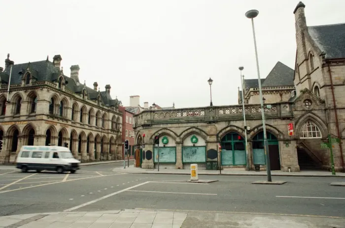 Framed Print : Views around a changing Middlesbrough, 18th May 1993. Middlesbrough Train Station