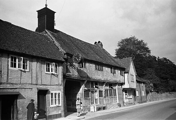 Views of the High Street, West Wycombe. Circa 1945