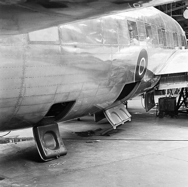 Viking vickers airliners under construction. Circa 1946