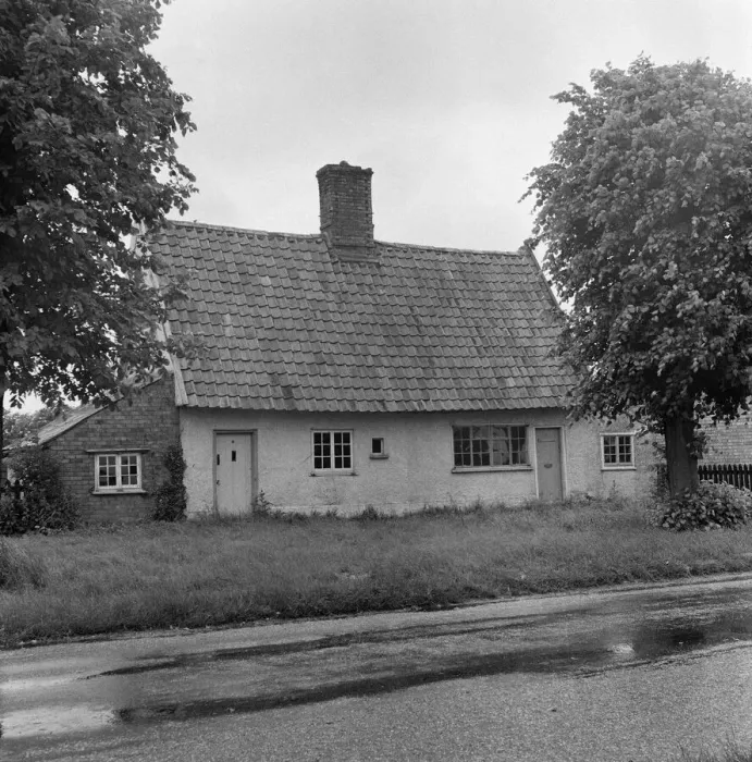 Framed Print : Village scenes in Leighton Bromswold, Cambridgeshire. 1965 Framed Print : Village scenes in Leighton Bromswold, Cambridgeshire. 1965