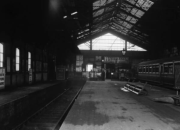 Vine Street Station in Uxbridge Circa 1931. 00