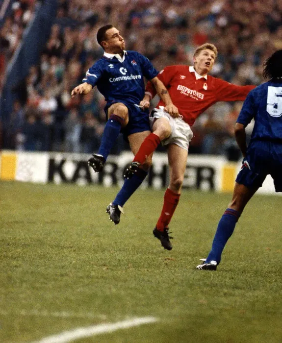 Framed Print : Vinnie Jones Footballer playing for Chelsea Framed Print : Vinnie Jones Footballer playing for Chelsea
