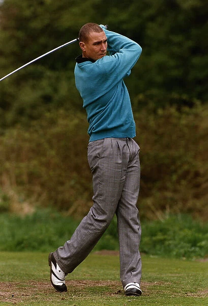 Vinnie Jones Footballer playing golf