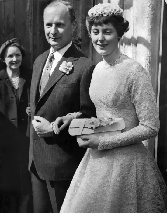 Framed Print : Viscount Astor aged 47 today married Miss Phillipa Hunloke aged 24 at St