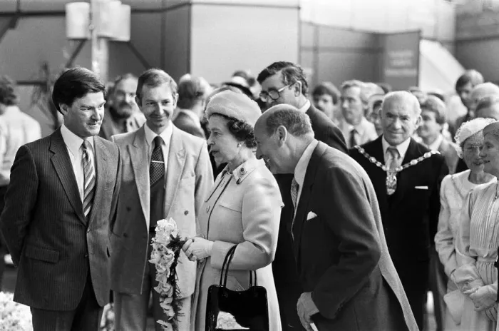 Framed Print : The visit to Liverpool of Her Majesty Queen Elizabeth II and Prince Philip Framed Print : The visit to Liverpool of Her Majesty Queen Elizabeth II and Prince Philip