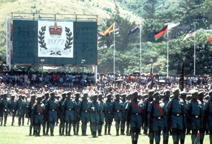  : Visit of Wieen Elizabeth II to Papua New Guinea on her Silver Jibilee tour 23-26 March