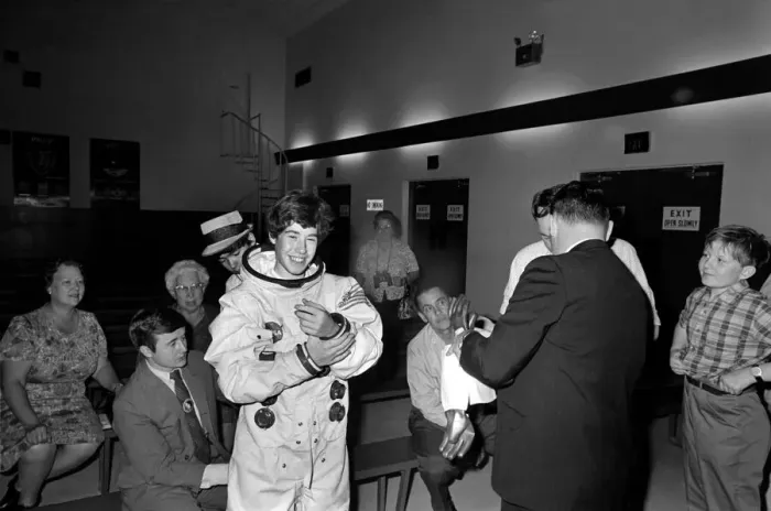 Framed Print : Visitors at NASA Space Station in Florida, U. S. A a few hours before Apollo 12 blasted off Framed Print : Visitors at NASA Space Station in Florida, U. S. A a few hours before Apollo 12 blasted off