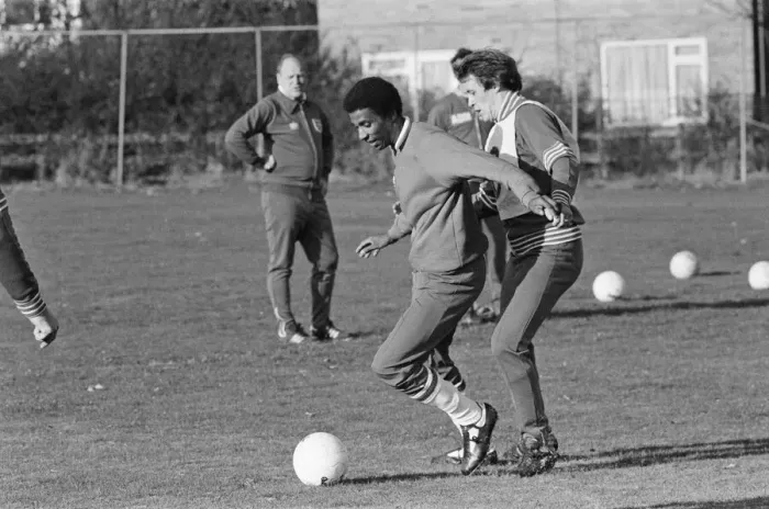 Framed Print : Viv Anderson, footballer for Nottingham Forest, during a training session for England Framed Print : Viv Anderson, footballer for Nottingham Forest, during a training session for England