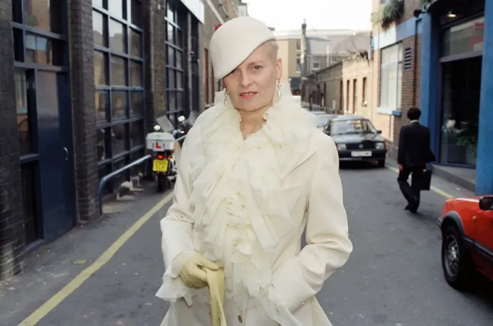 Framed Print : Vivienne Westwood, pictured outside her London office. 12th June 1992 Framed Print : Vivienne Westwood, pictured outside her London office. 12th June 1992