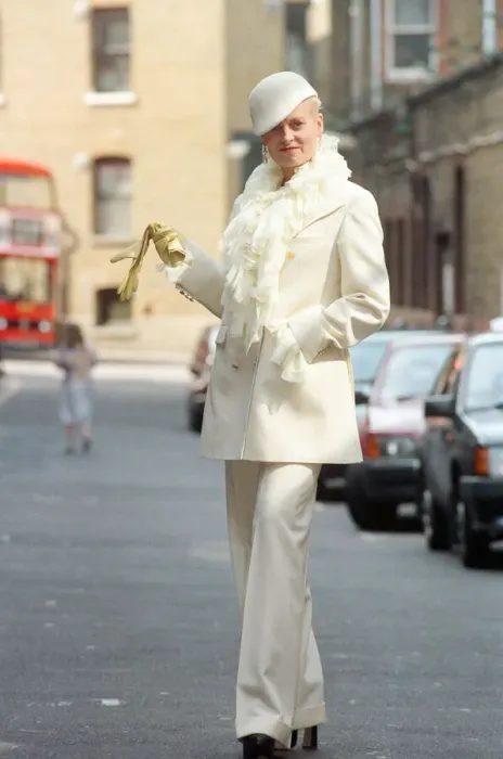 Framed Print : Vivienne Westwood, pictured outside her London office. 12th June 1992 Framed Print : Vivienne Westwood, pictured outside her London office. 12th June 1992