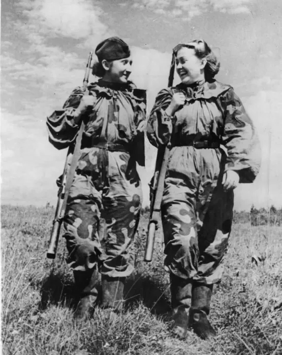 Framed Print : Volunteer women snipers of the Soviet Red Army R Skyrpnikova (right) and O Framed Print : Volunteer women snipers of the Soviet Red Army R Skyrpnikova (right) and O