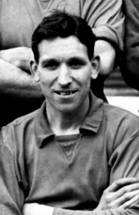 Framed Print : W. Fielding (Everton F. C. ). February 1955 P009905 Framed Print : W. Fielding (Everton F. C. ). February 1955 P009905