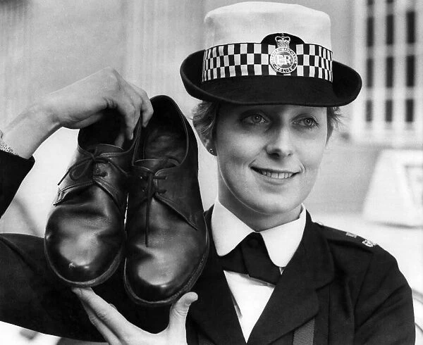 W. P. C. Julie Hartshorn (Britains Lovliest Feet winner). December 1982 P005395