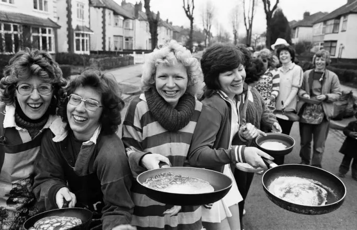 Framed Print : Wainbody Avenue pancake race. 23rd February 1982