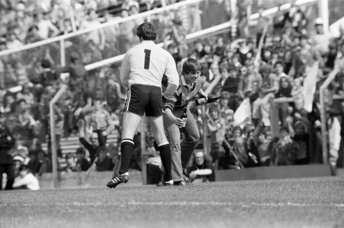 Framed Print : Wales 3-0 Scotland, British Championship match at Ninian Park, Saturday 19th May 1979