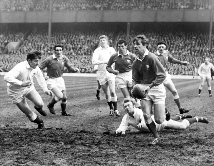 Framed Print : Wales v England - 28th February 1970 - Barry John, the Welsh fly-half makes a break v Framed Print : Wales v England - 28th February 1970 - Barry John, the Welsh fly-half makes a break v