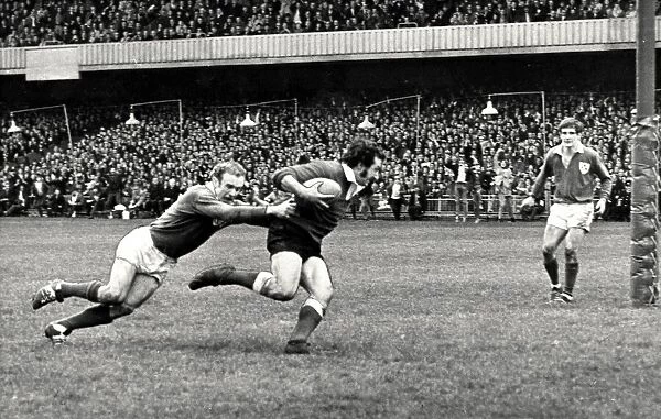 Wales v Ireland - 1971 - Rugby Gareth Edwards proves to strong for Ireland