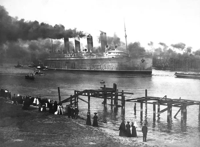 Framed Print : The wallsend built super liner Mauretania leaves the river Tyne for her first trials Framed Print : The wallsend built super liner Mauretania leaves the river Tyne for her first trials