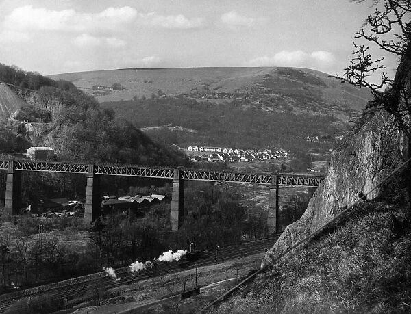 Walnut Tree Viaduct, a railway viaduct located above the southern edge of the village of