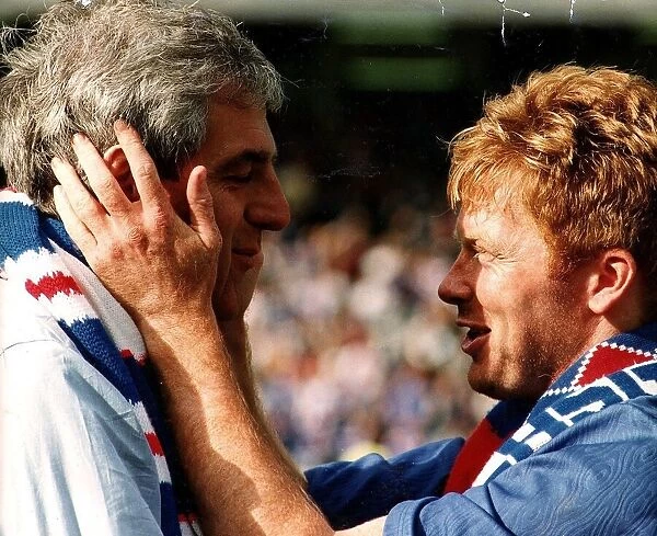 Walter Smith football manager Glasgow Rangers with Mo Maurice Johnston hands on face