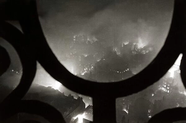 War Bomb Damage Night Scene Fire London Blitz 29  /  12  /  1940