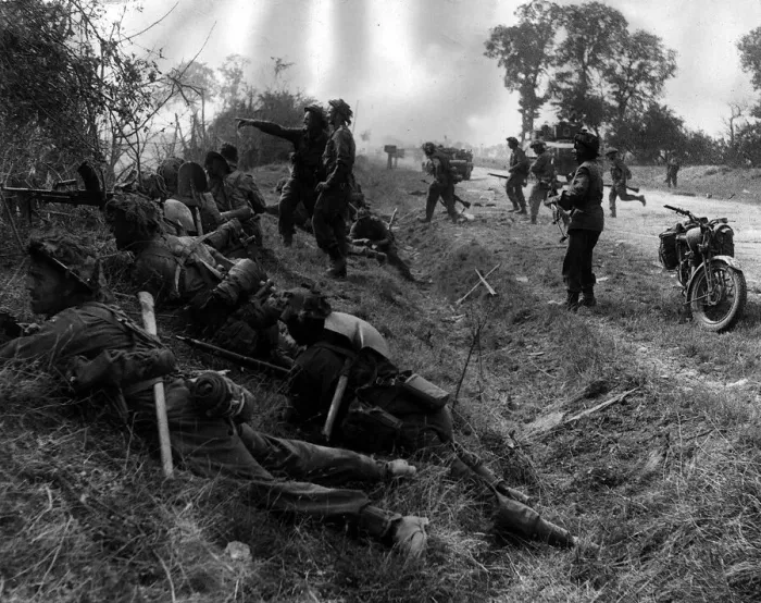 Framed Print : War: Invasion of France July 1944 British troops in action Framed Print : War: Invasion of France July 1944 British troops in action