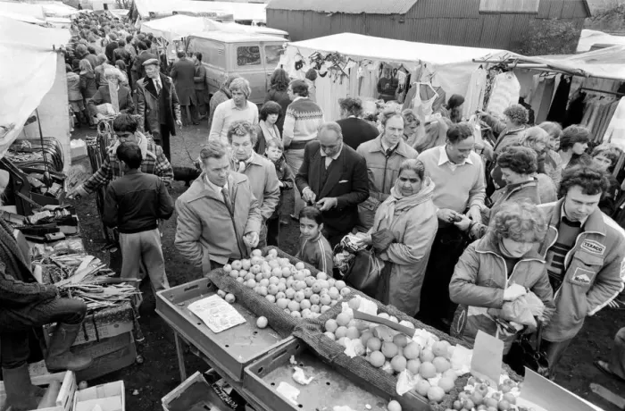 Framed Print : Warwick Market: Crowds packed Warwick open holiday market looking for a good buy Framed Print : Warwick Market: Crowds packed Warwick open holiday market looking for a good buy