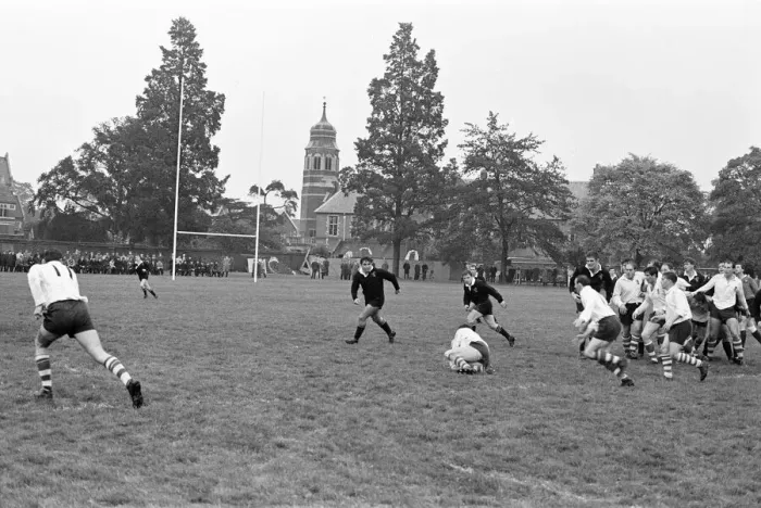 Framed Print : Warwick v London Wasps, Rugby Union match at Rugby School, Rugby, Warwickshire Framed Print : Warwick v London Wasps, Rugby Union match at Rugby School, Rugby, Warwickshire
