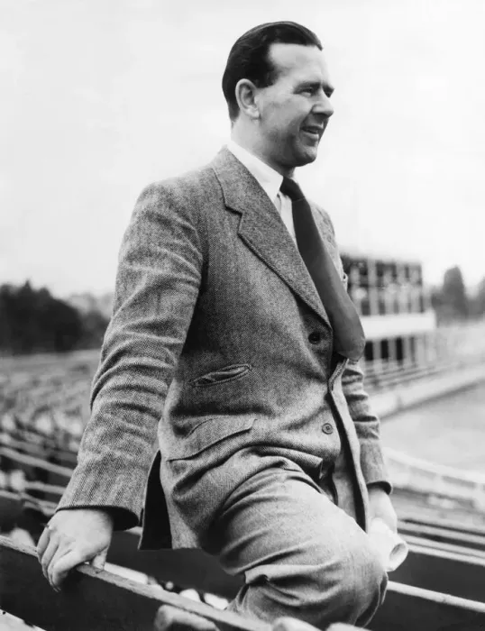 Framed Print : Warwickshire County Cricket Club secretary Leslie Deakins. August 1951