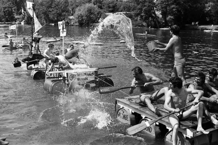 Framed Print : Water Carnival, Thameside, July 1976. General Scenes Framed Print : Water Carnival, Thameside, July 1976. General Scenes