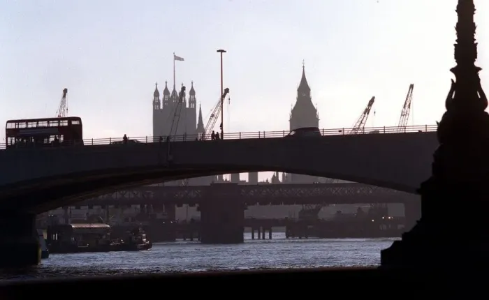 Framed Print : Waterloo Bridge London