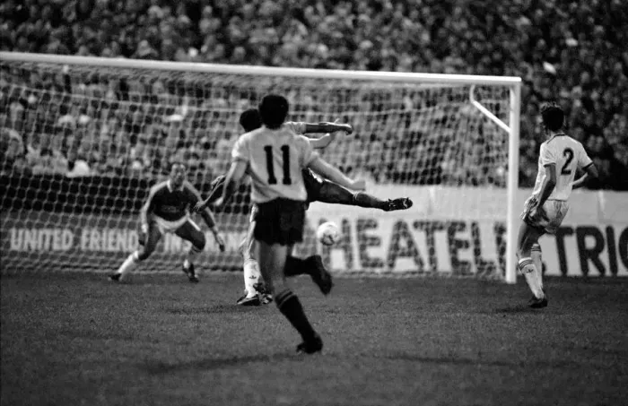 Framed Print : Watford 2 v. Liverpool 0. Division One Football. December 1986 LF21-14-047 Framed Print : Watford 2 v. Liverpool 0. Division One Football. December 1986 LF21-14-047