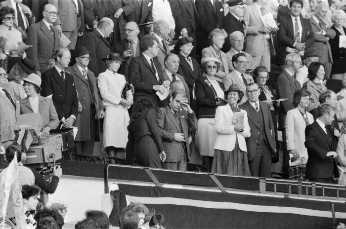 Framed Print : Watford chairman Elton John in tears as the cup final crowd at Wembley sing Framed Print : Watford chairman Elton John in tears as the cup final crowd at Wembley sing
