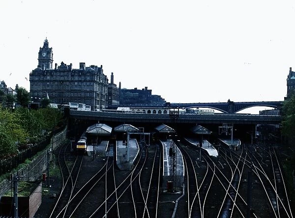 Waverley Station Edinburgh, Balmoral Hotel and the North Bridge circa 1980