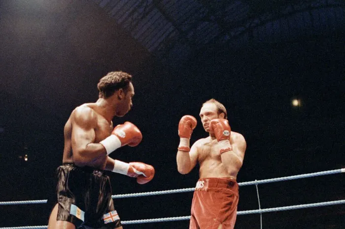 Framed Print : WBC super-middleweight title, Nigel Benn vs Lou Gent. Earls Court Exhibition Centre Framed Print : WBC super-middleweight title, Nigel Benn vs Lou Gent. Earls Court Exhibition Centre