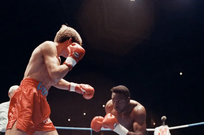 Framed Print : WBC super-middleweight title, Nigel Benn vs Nicky Piper Framed Print : WBC super-middleweight title, Nigel Benn vs Nicky Piper