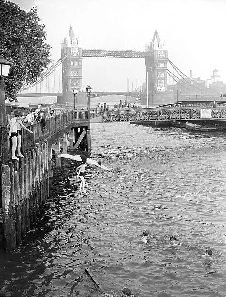 Weather Hot London Tower Bridge June 1952 Boys jumping off the bank of the River