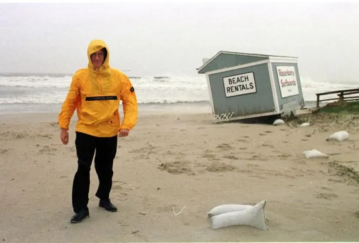 Framed Print : Weather Hurricane Floyd USA September 1999 Andy Lines on the Florida coast at Coco
